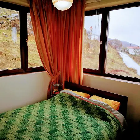 The Dreamhouse Kastoria * Dhendrokhorion